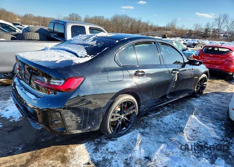 2023 BMW M340Xi z USA, uszkodzony, nr VIN 3MW49FF08P8D39507